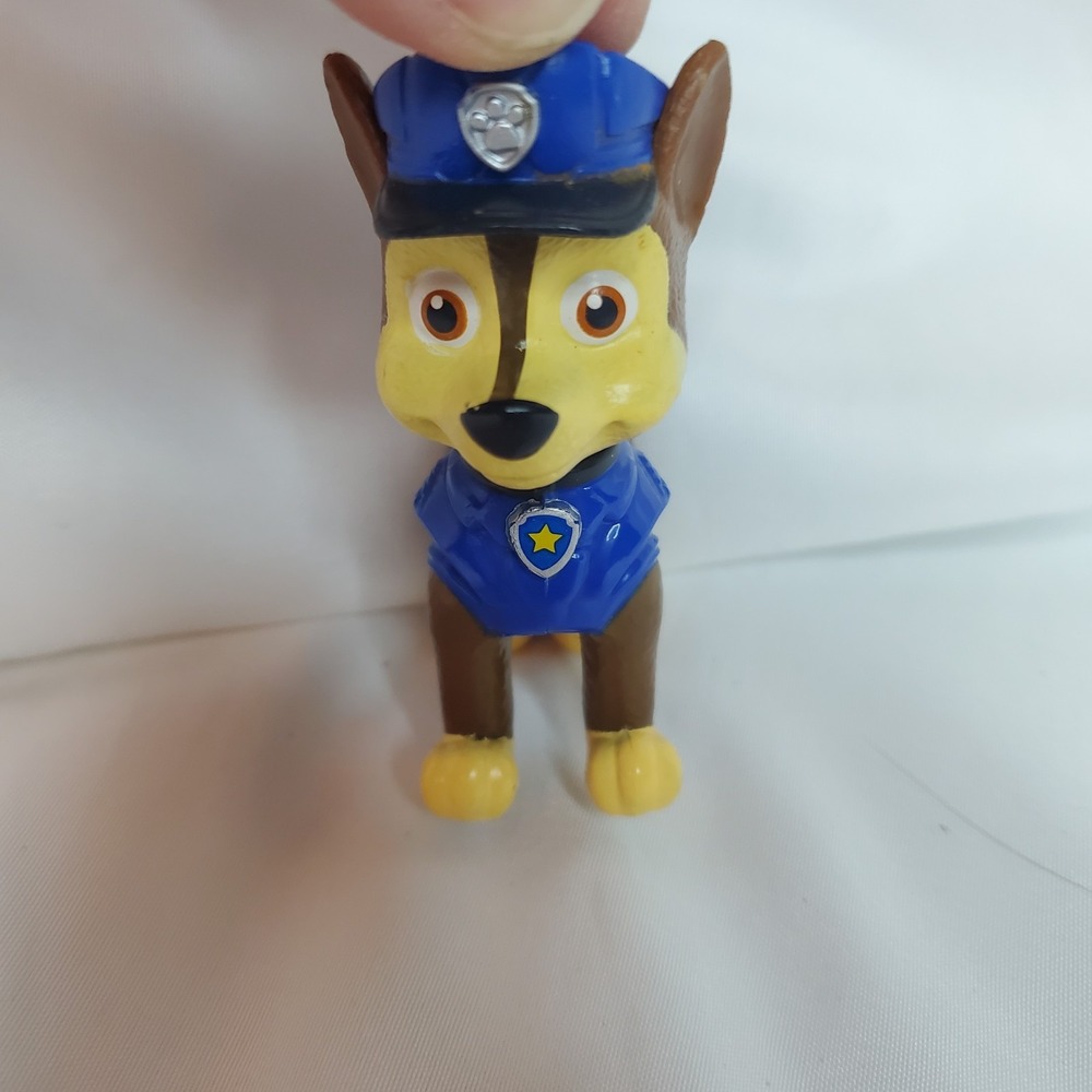 Spin Master Paw Patrol Policeman Chase 2.75" Action Figure Blue Toy Dog